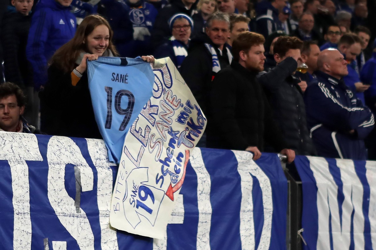 Bei den Schalker Fans ist Leroy Sané immer noch sehr beliebt - wohl auch nach seinem Freistoßtor.