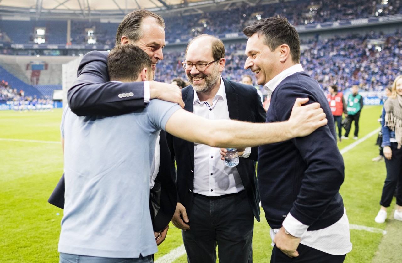 Die Schalker Verantwortlichen waren nach dem Derbysieg überglücklich.