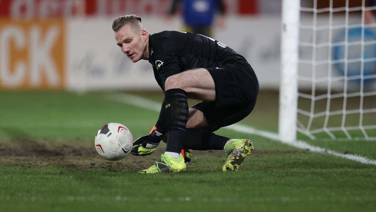 Torwarttalent Luca Unbehaun könnte Borussia Dortmund verlassen.