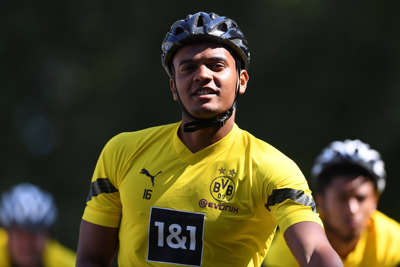 Noch immer stocken die Transferbemühungen um Manuel Akanji.