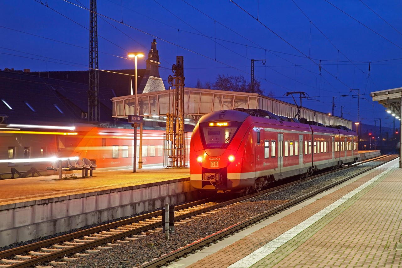 Eine Stellwerkstörung macht Bahnreisenden heute früh einen Strich durch die Rechnung. (Symbolbild)