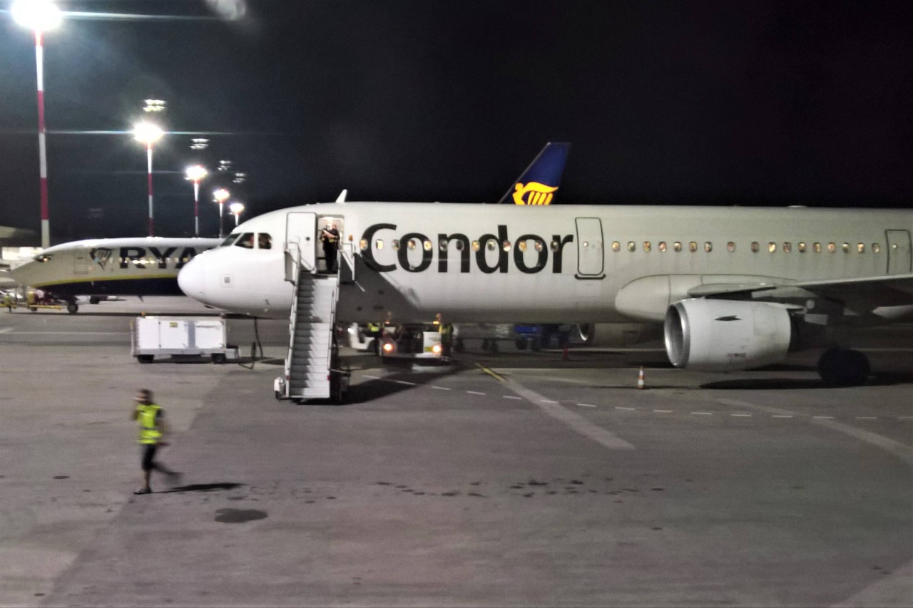 Am Flughafen Düsseldorf heben weiterhin zahlreiche Flieger nach 23 Uhr ab. (Symbolbild)