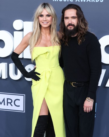 Tom Kaulitz, hier im Mai 2022, packt jetzt über sein erstes Date mit Heidi Klum aus und sorgt für eine Überraschung.