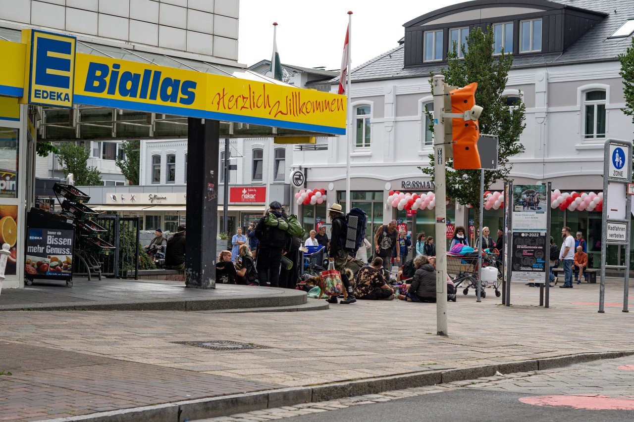 Punks auf Sylt? Dank 9-Euro-Tickets ist dieser Anblick normal geworden.