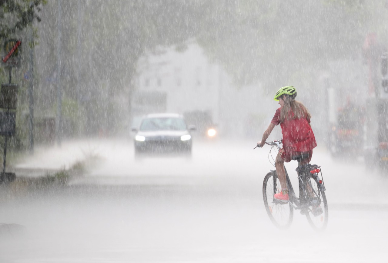 Wetter in NRW: Schon am Mittwoch kam es zu kurzen, heftigen Regengüssen.