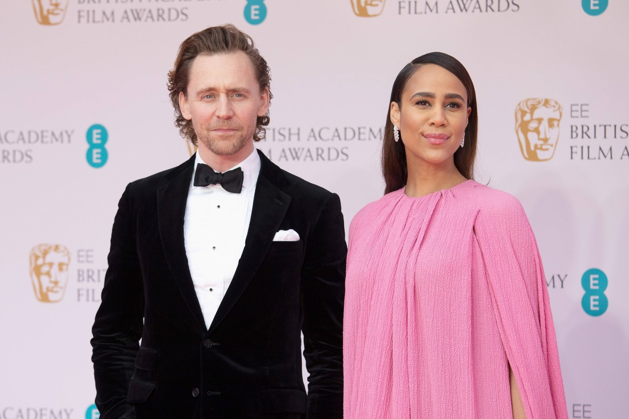 Tom Hiddleston und Zawe Ashton sind seit dem 22. März 2022 verlobt.