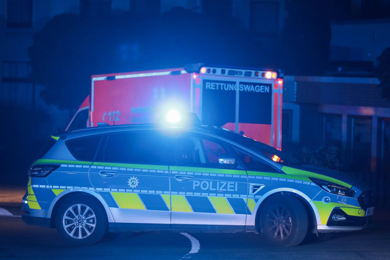 Explosive Polizeikontrolle auf der A555 in NRW! (Symbolbild)