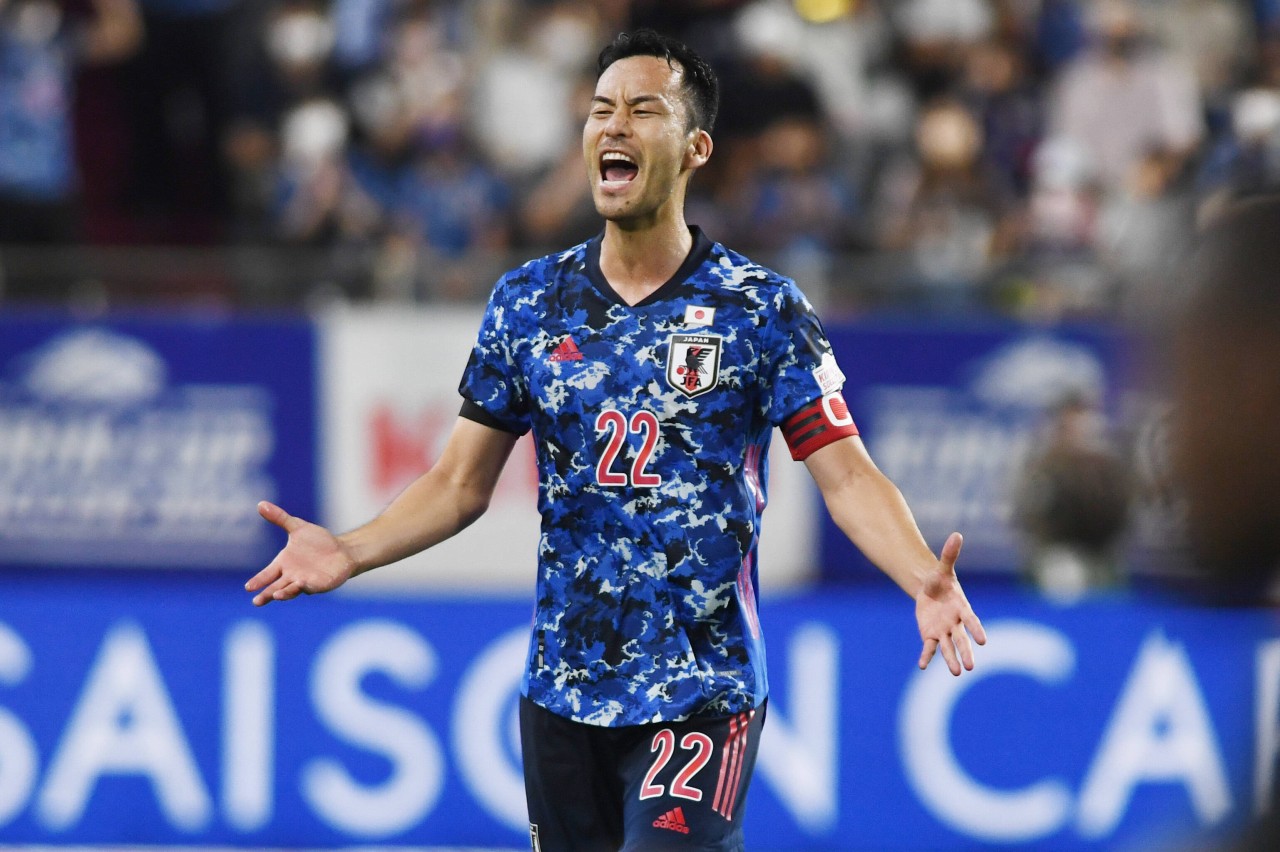 Wechsel zum FC Schalke 04 ist fix: Maya Yoshida trägt ab sofort Königsblau.