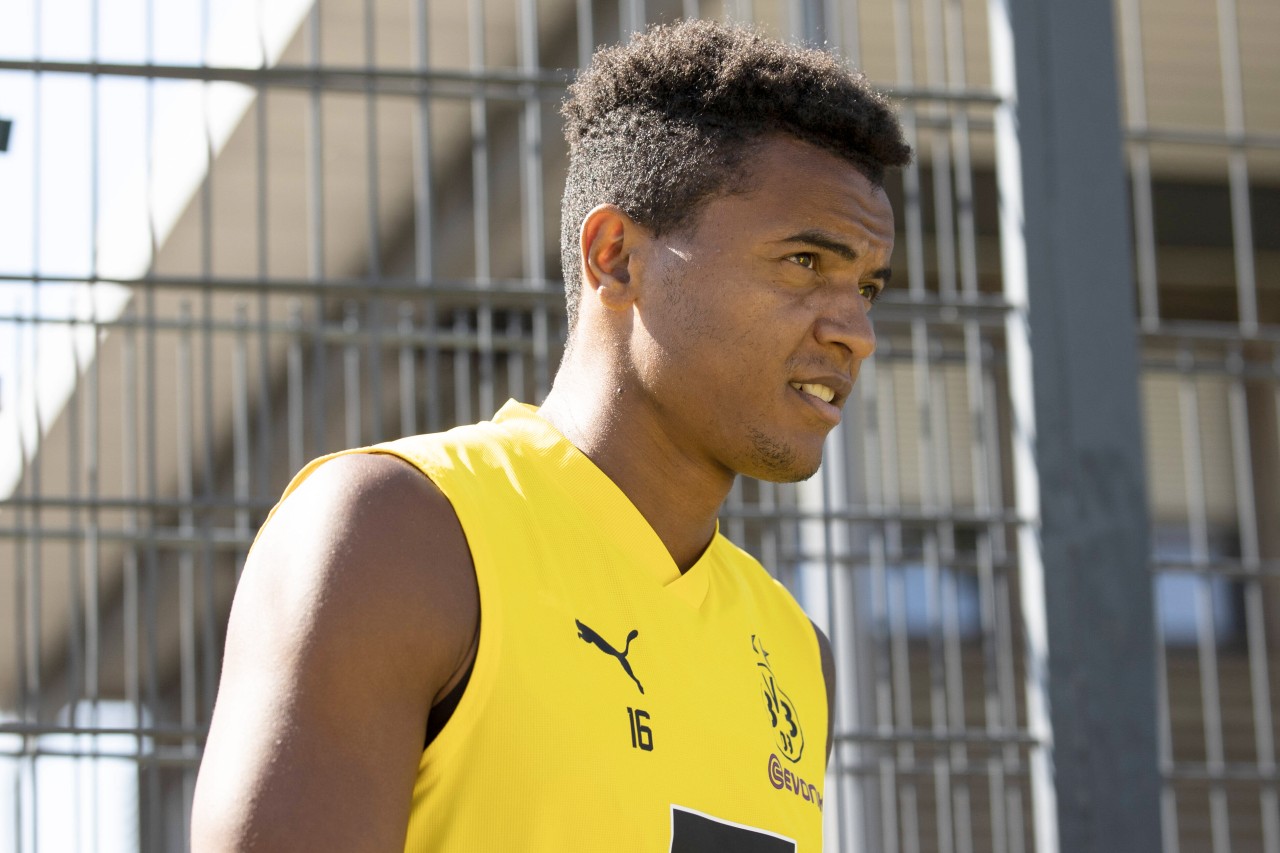 Manuel Akanji hat noch keinen neuen Arbeitgeber gefunden. 