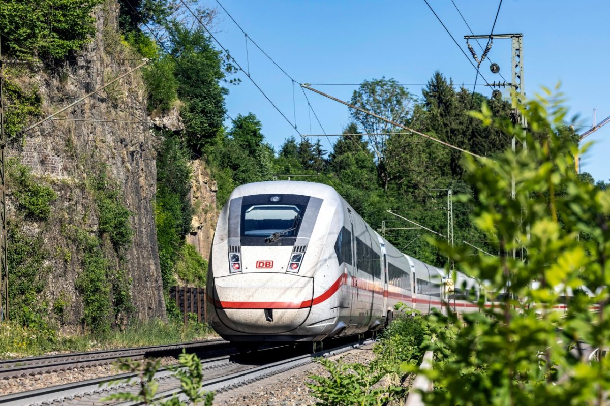 Deutsche Bahn.jpg