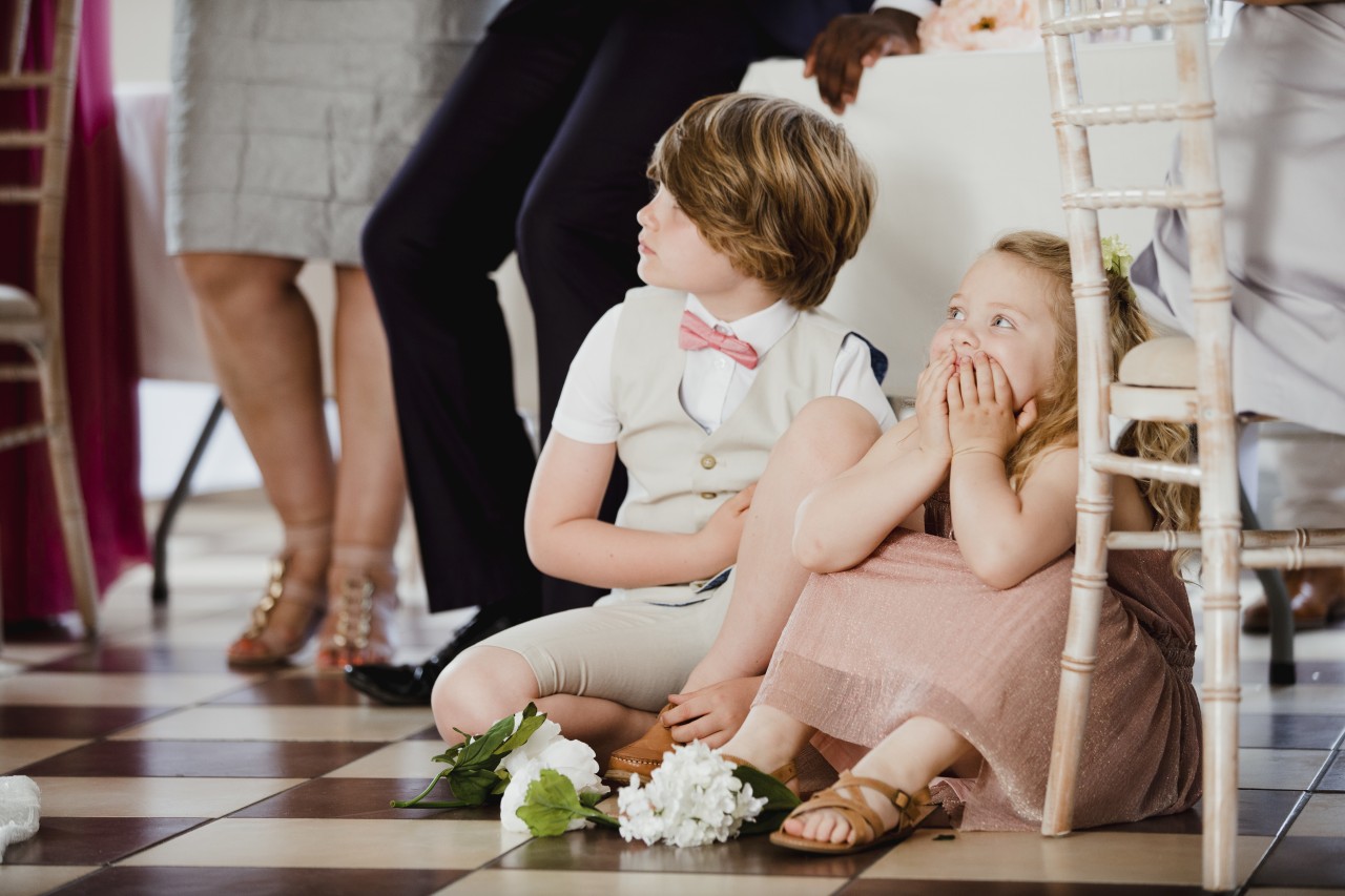 Hochzeit: Die Gäste einer Feier staunten nicht schlecht, als sie die Begleitung der Brautmutter sahen. (Symbolfoto)