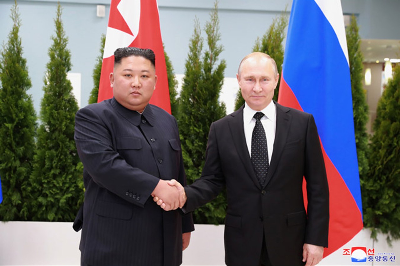 Putin und nordkoreas Anführer Kim Jong Un. Was planen die Beiden?