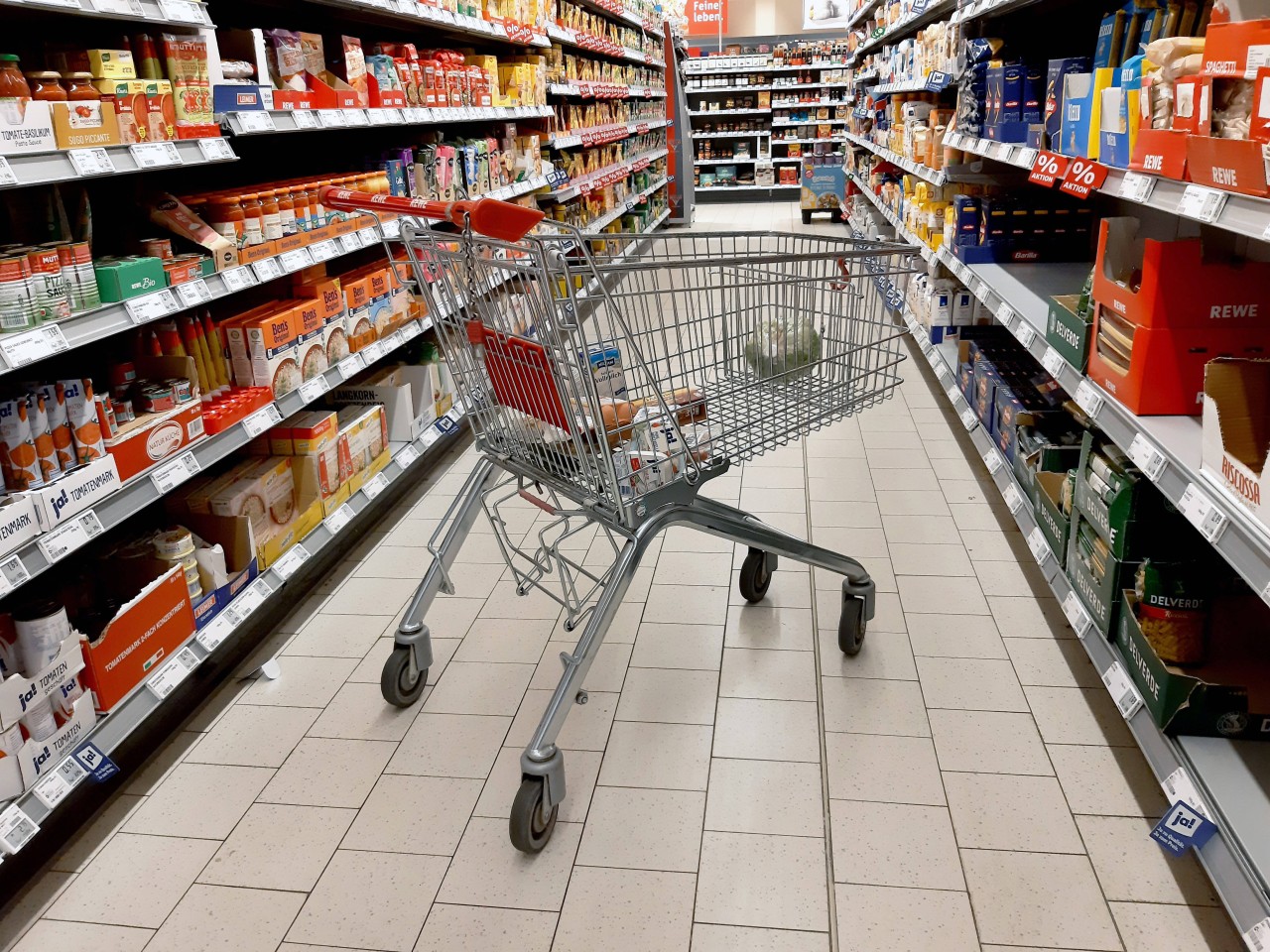 Rewe, Aldi, Lidl: Heftig was ein Insider jetzt auspackt. (Symbolbild)