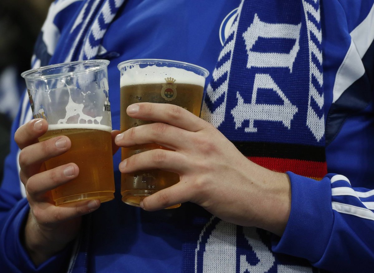 schalke-bierbecher.jpg