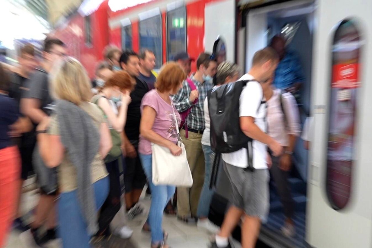 Deutsche Bahn: Dieser Vorfall hätte im Horror enden können. (Symbolbild)