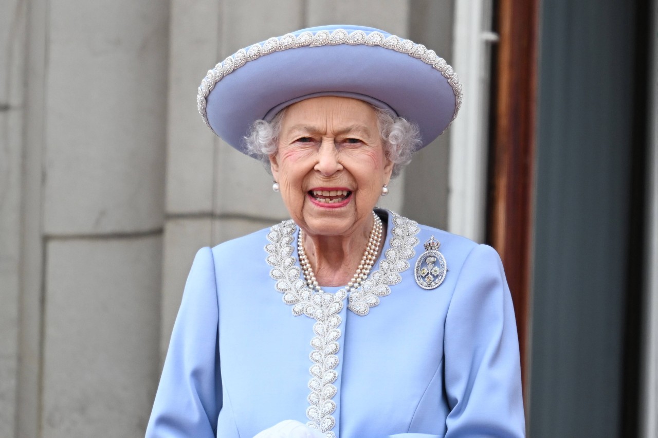 Die BBC machte die traurigen Neuigkeiten über Queen Elizabeth II. in einer Livesendung öffentlich.