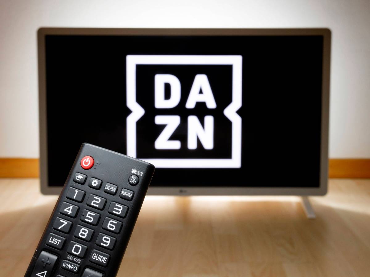 DAZN-Logo auf einem Fernseher.