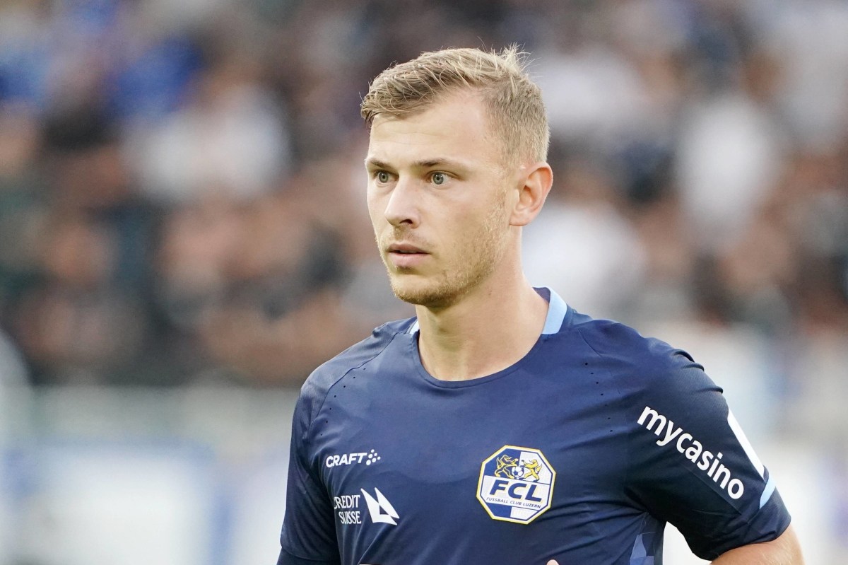 Max Meyer schaut entsetzt.