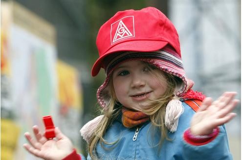 Die kleine Franziska unterstützte ihre Eltern. 