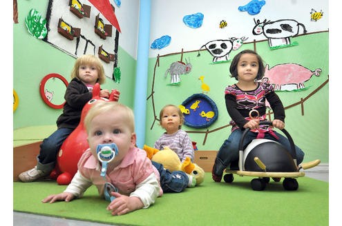 Eltern, die zwei Kinder gleichzeitig im Kindergarten haben, sollen keine Gebührenbefreiung für ihr zweites Kind mehr erhalten. Sie sollen vielmehr 25 Prozent des Kitabeitrags für das Geschwisterkind zahlen. Das kann bis zu 100 Euro monatlich mehr ausmachen als bisher. Der erhoffte Gewinn: 400.000 Euro. Für alle gibt es künftig weniger Ganztags-Kindergartenplätze, die Kita-Gruppen werden vergrößert. Ersparnis: Nochmals 1,7 Millionen Euro. Foto: Arnold Rennemeyer