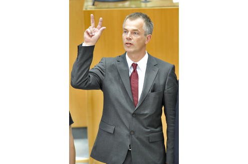Selbst der grüne NRW-Umweltminister Johannes Remmel (will Steinkohle in Deutschland länger fördern als die EU: Ich bin zwar gegen Steinkohle, aber für Planungssicherheit.