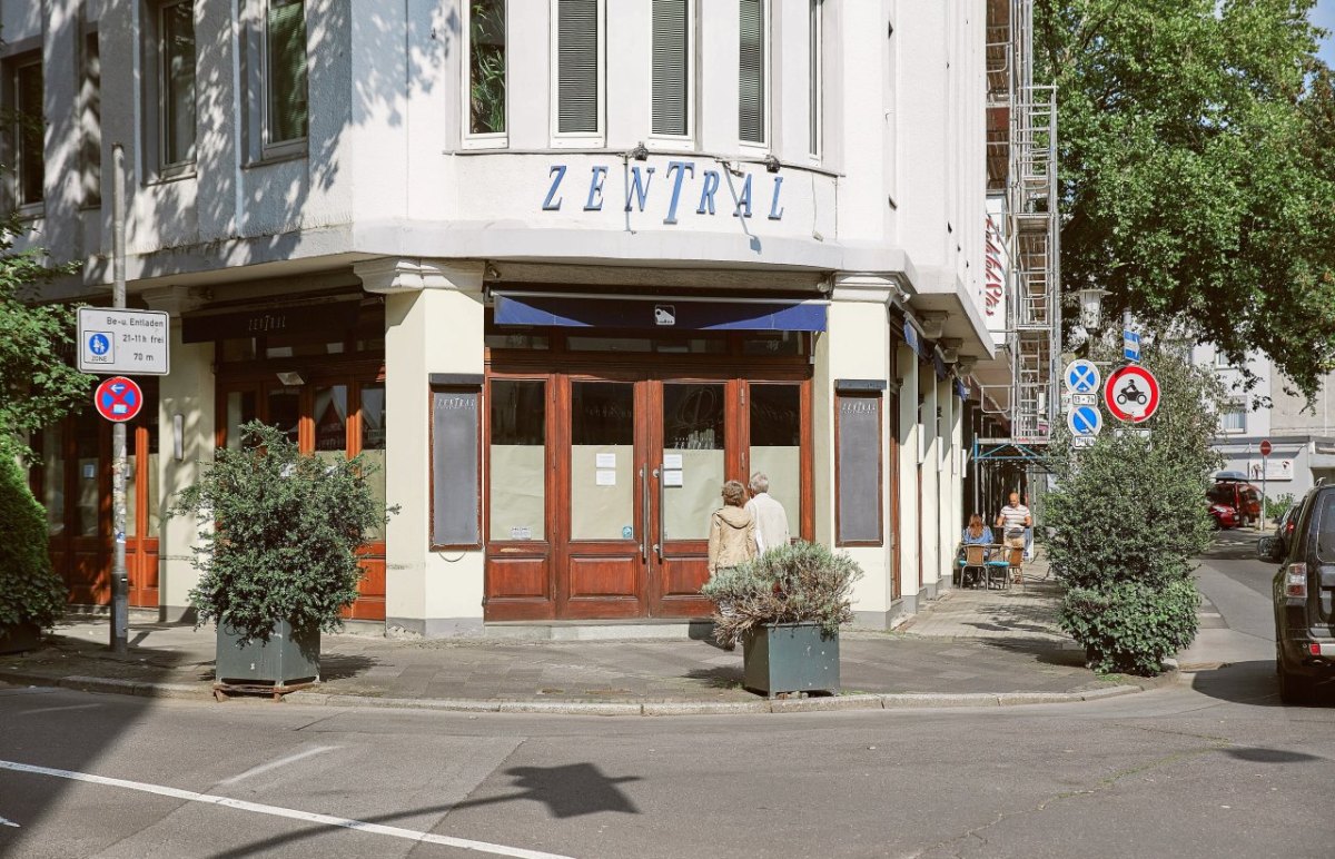 Caffe Zentral.jpg