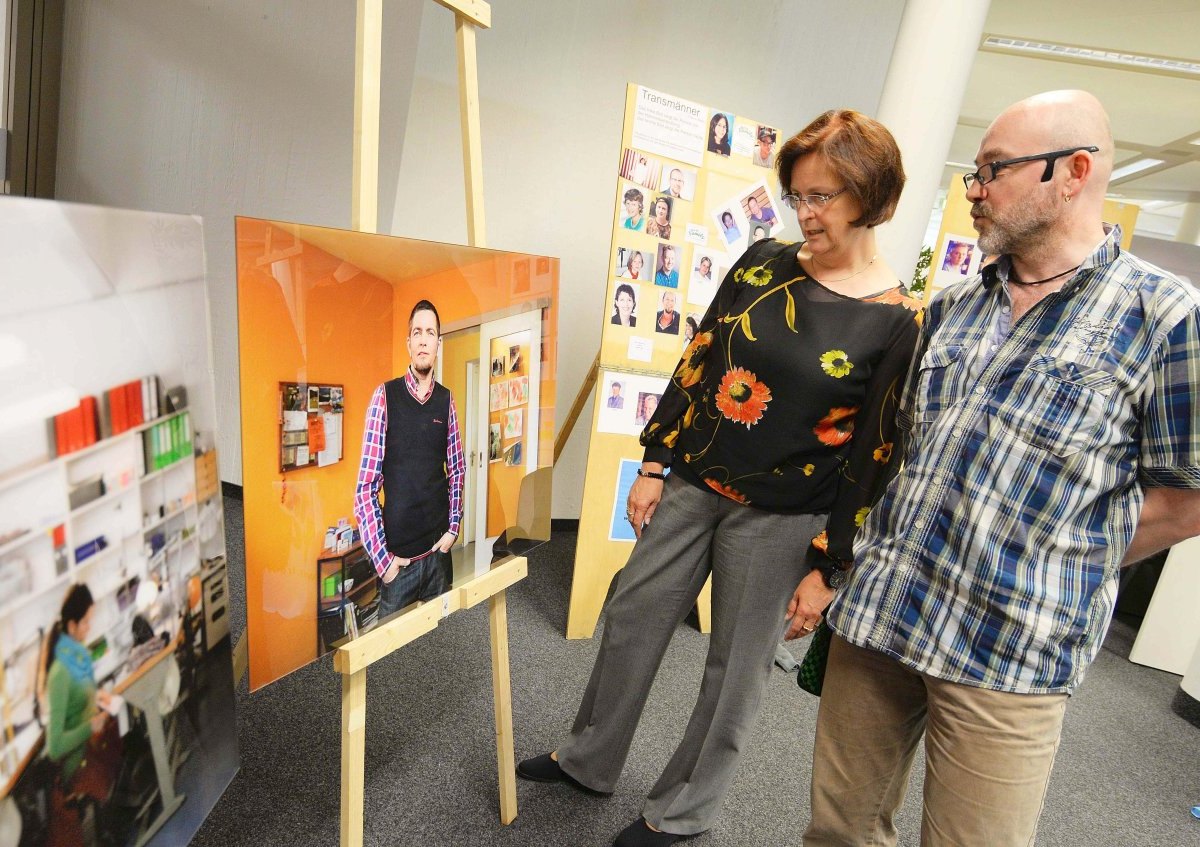 Christopher-Street-Day, Ausstellung, Annette von Brauchitsch-Lavaulx und Joachim Müller.jpg