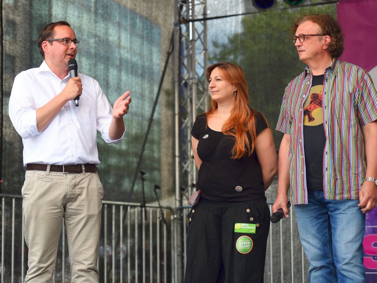 Christopher Street Day Ruhr 2015_0.jpg