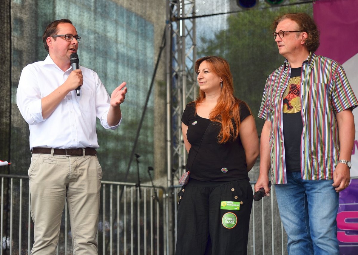 Christopher Street Day Ruhr 2015_0.jpg