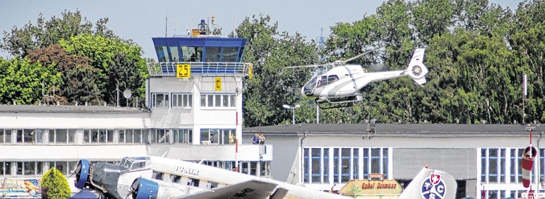 Flugschau Flughafen essen Mülheim.jpg