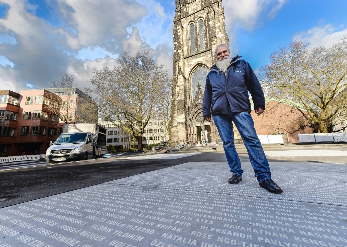 Klaus Bielfeld, Platz des europäischen Versprechens.jpg