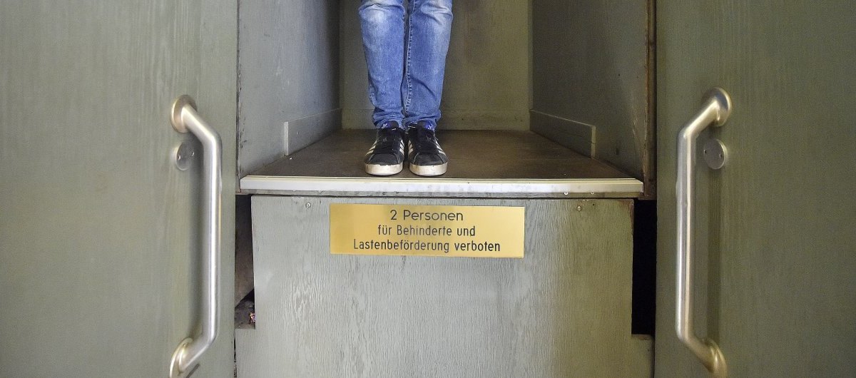 Paternoster Deutschlandhaus.jpg