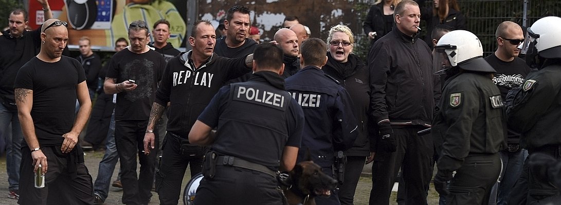 Polizeieinsatz Hoologans Essen Hbf_0-kVyC--656x240@DERWESTEN.jpg