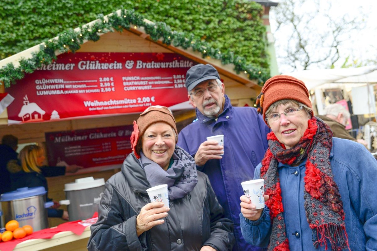 Saarner Nikolausmarkt am 06_12_2014 in_0.jpg