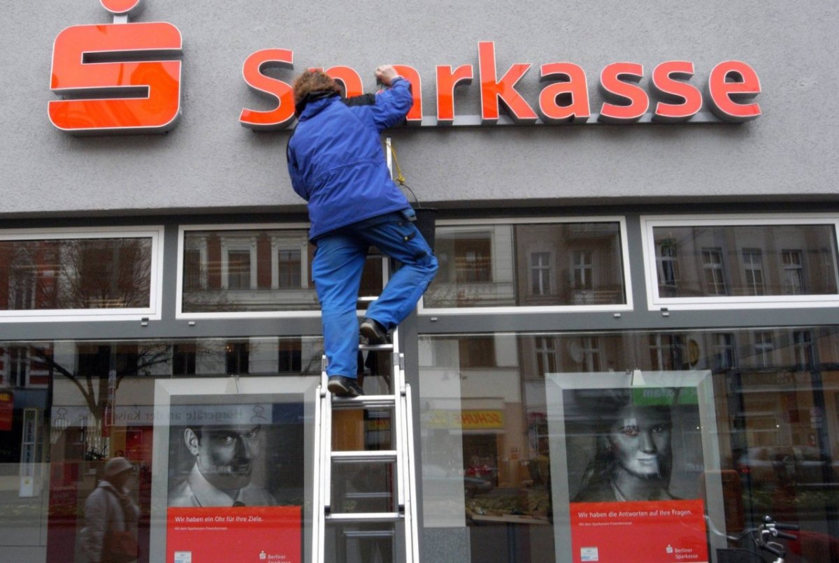 Sparkasse Leuchtreklame.jpg