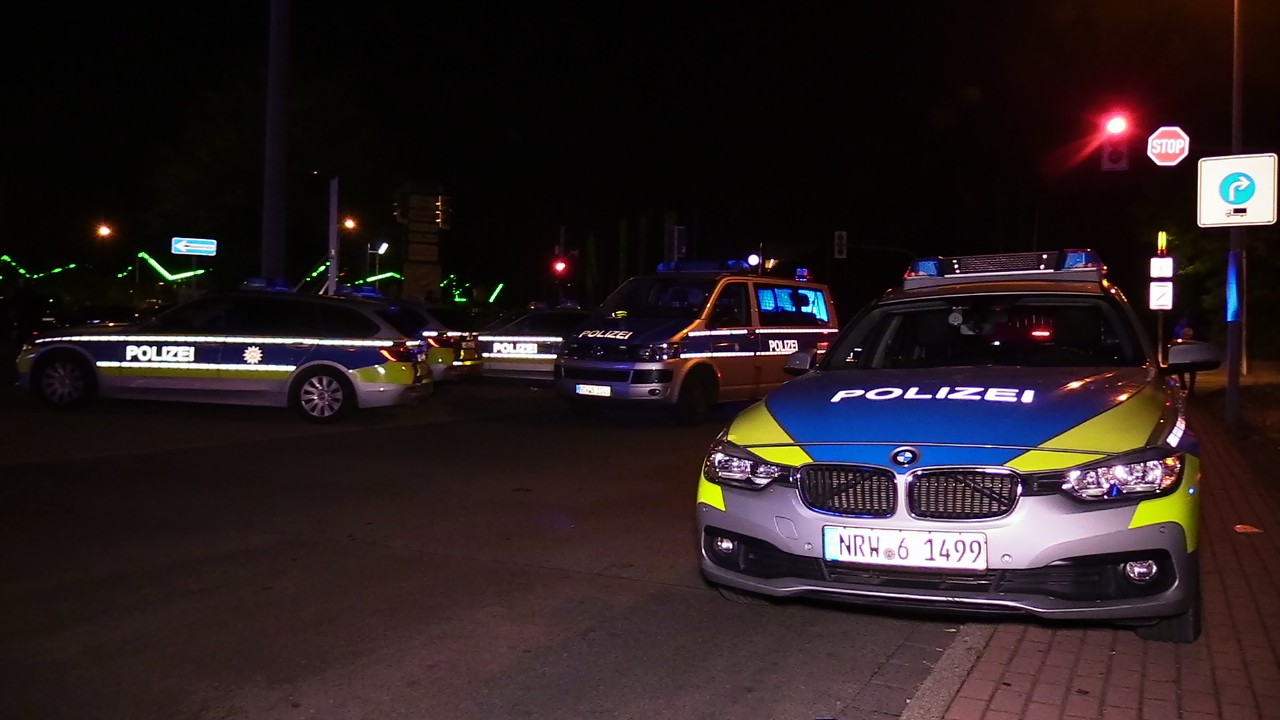 Am Samstagabend ist ein Mann vor der Turbinenhalle Oberhausen durch ein Messer verletzt worden. 