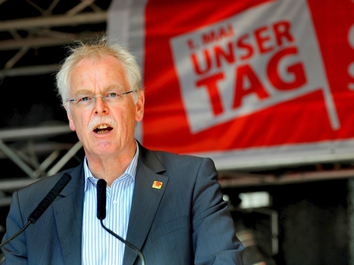 Zentrale Kundgebung zum 1_ Mai.jpg