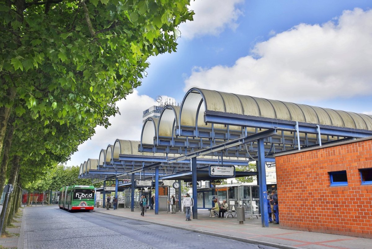 Zentraler Busbahnhof.jpg