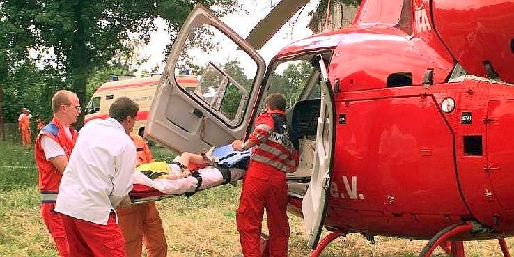 Rettungsassistent, Mann, 15 Jahre Berufserfahrung: 2098 Euro im Monat.