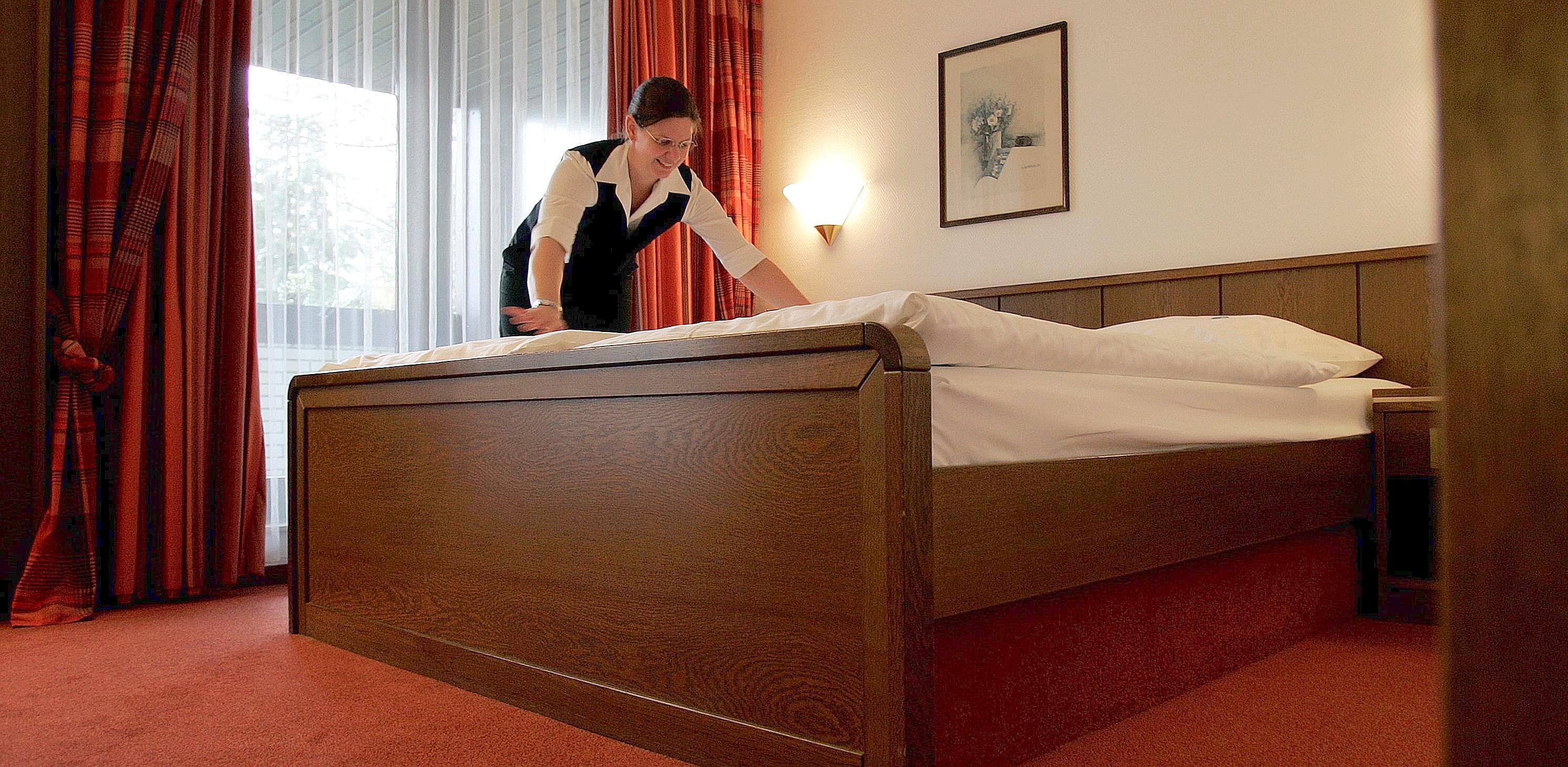 Hotelfachfrau, 15 Jahre Berufserfahrung: 1885 Euro im Monat.