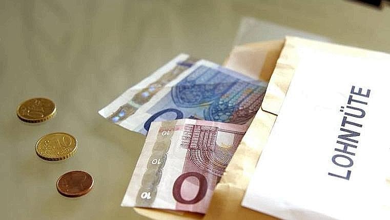 Der aktuelle Lohnspiegel vom WSI-Tarifarchiv der Hans-Böckler-Stiftung zeigt die Durchschnittsverdienste in rund 300 Berufen. Die Daten wurden per Befragung im Internet gesammelt. DerWesten hat 40 Beispiele ausgewählt.