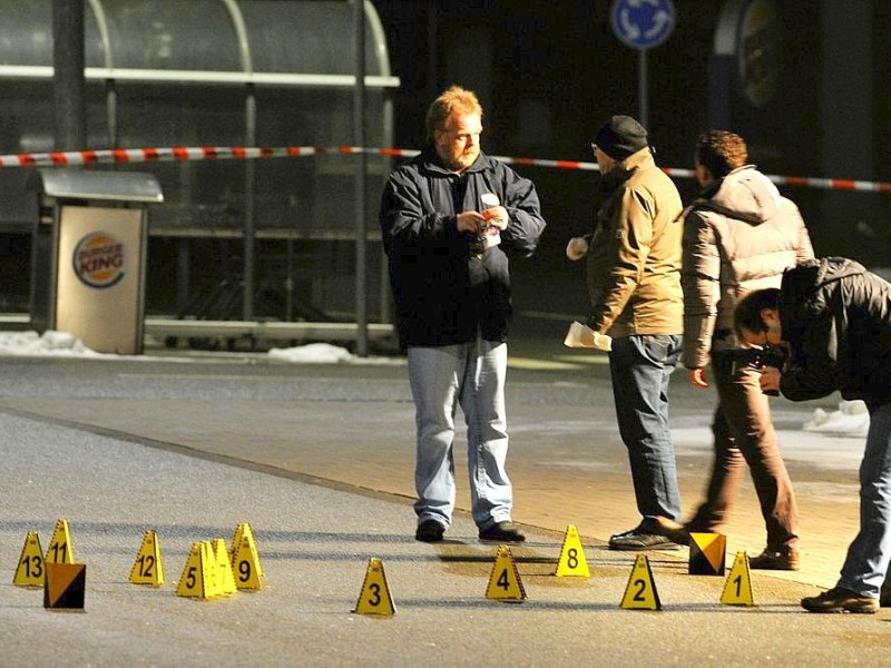 Spurensicherung nach der Schießerei in Oberhausen.