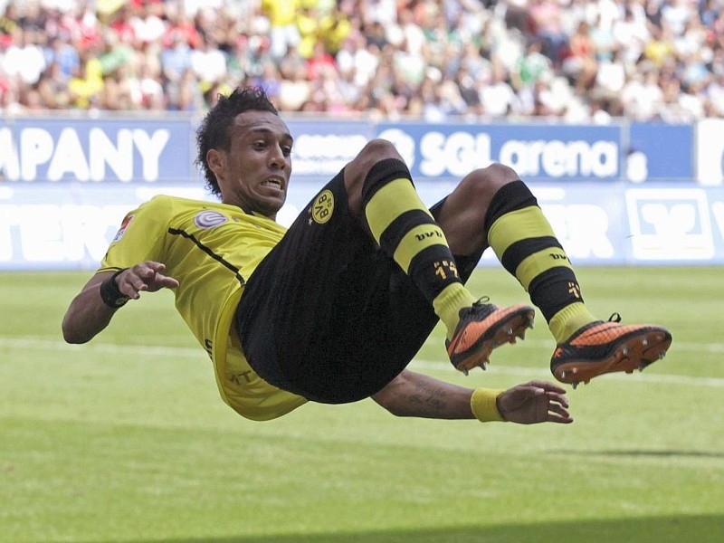 Der BVB setzte sich beim FC Augsburg mit 4:0 durch. Pierre-Emerick Aubameyang erzielte drei Tore. Außerdem verwandelte Robert Lewandowski einen Foulelfmeter.