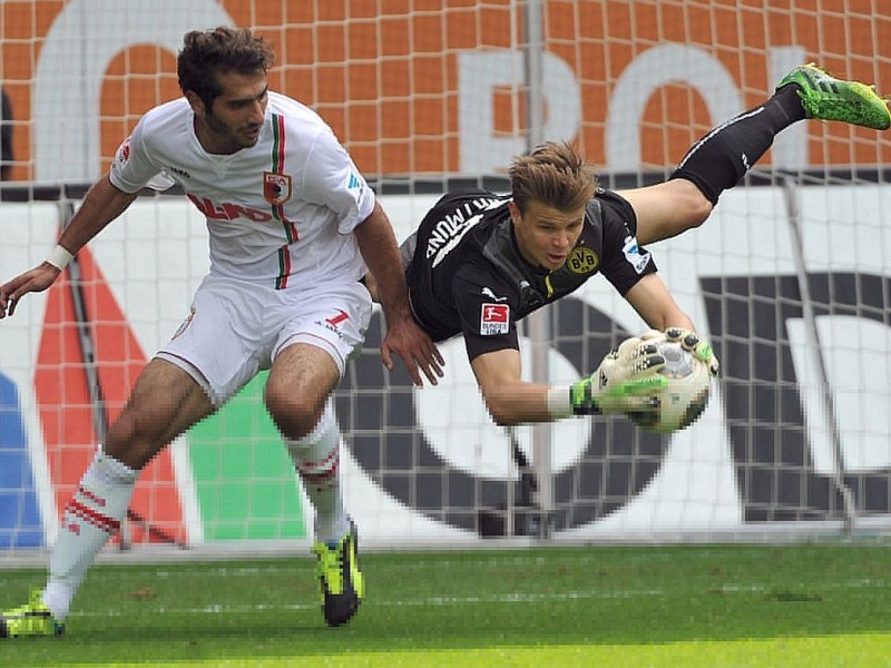 Der BVB setzte sich beim FC Augsburg mit 4:0 durch. Pierre-Emerick Aubameyang erzielte drei Tore. Außerdem verwandelte Robert Lewandowski einen Foulelfmeter.