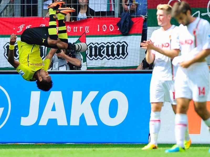 Der BVB setzte sich beim FC Augsburg mit 4:0 durch. Pierre-Emerick Aubameyang erzielte drei Tore. Außerdem verwandelte Robert Lewandowski einen Foulelfmeter.