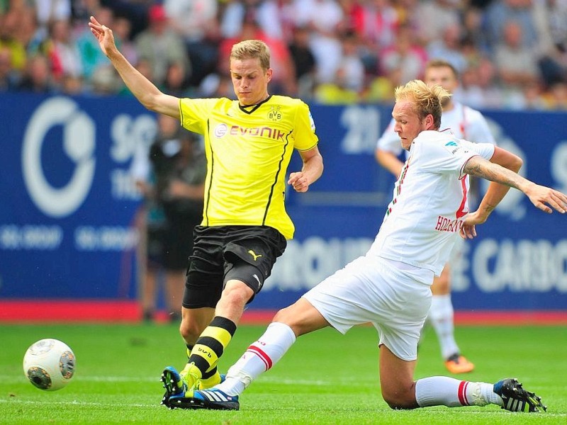 Der BVB setzte sich beim FC Augsburg mit 4:0 durch. Pierre-Emerick Aubameyang erzielte drei Tore. Außerdem verwandelte Robert Lewandowski einen Foulelfmeter.