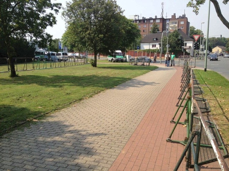 Zahlreiche Duisburger Bürger bezogen gegen die Demo der Rechtspopulisten Stellung.