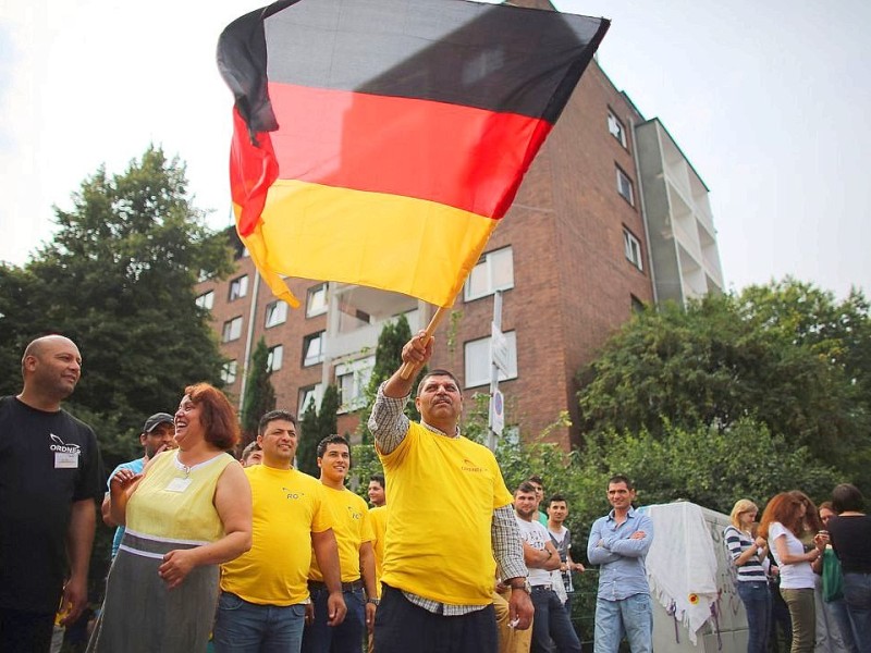 Zahlreiche Duisburger Bürger bezogen gegen die Demo der Rechtspopulisten Stellung.
