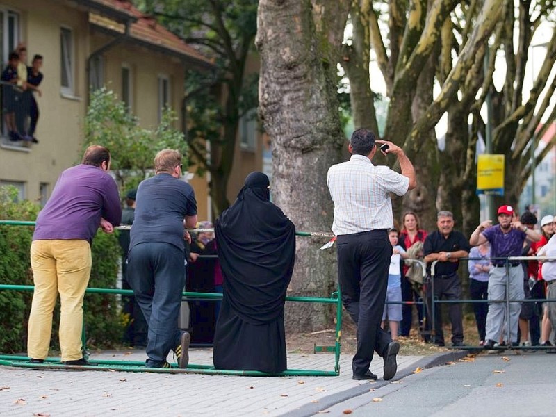 Zahlreiche Duisburger Bürger bezogen gegen die Demo der Rechtspopulisten Stellung.