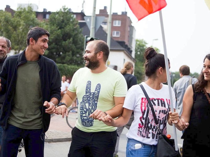 Zahlreiche Duisburger Bürger bezogen gegen die Demo der Rechtspopulisten Stellung.
